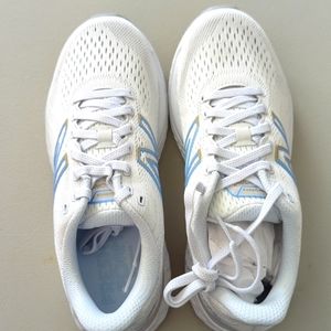 New Balance Running Shoes